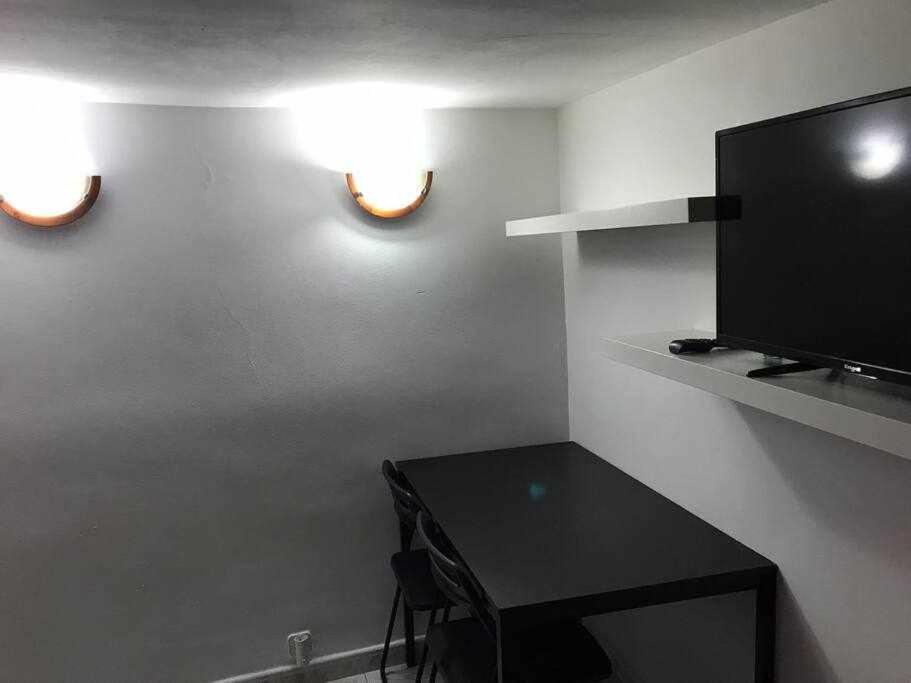 Agradable Apartamento En Zona Malasana Madrid Apartman Kültér fotó