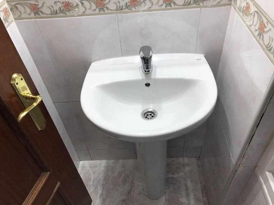 Agradable Apartamento En Zona Malasana Madrid Apartman Kültér fotó